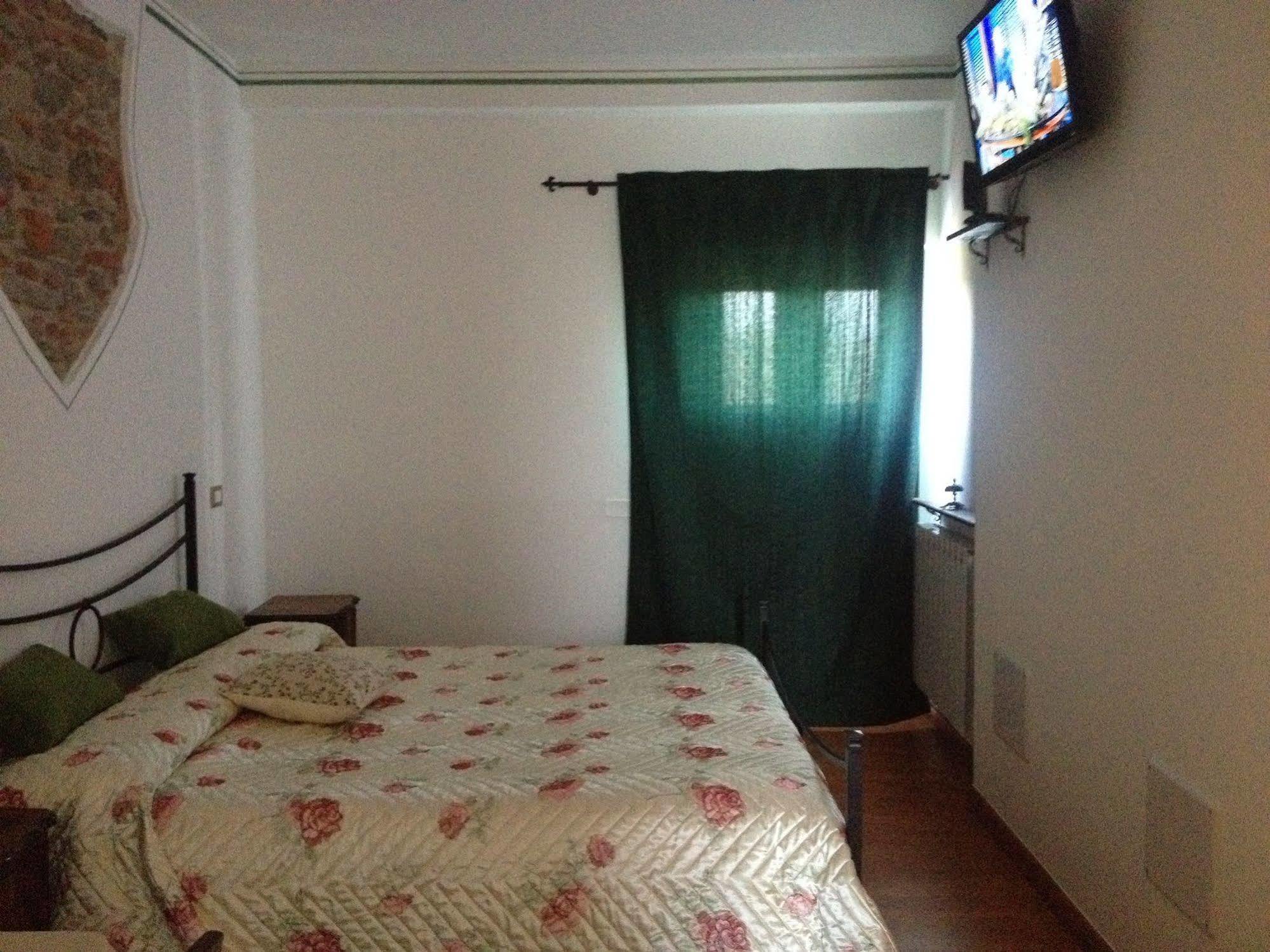 Casale Litta B&B Al Castello מראה חיצוני תמונה